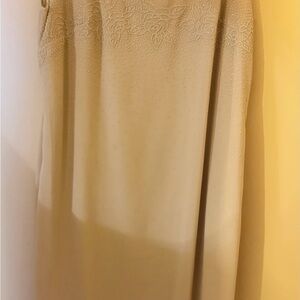 Elegant Cream Lace Dress